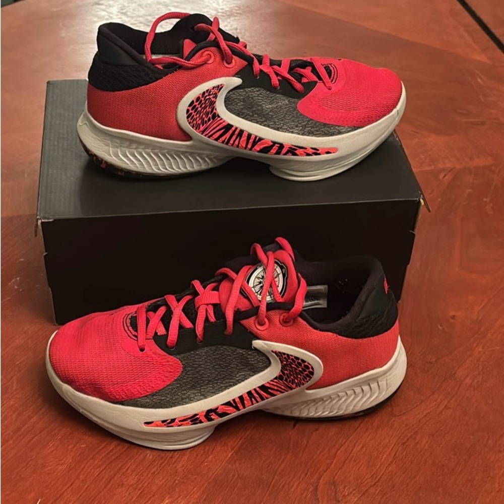 Nike Kids Red and Black Sneakers